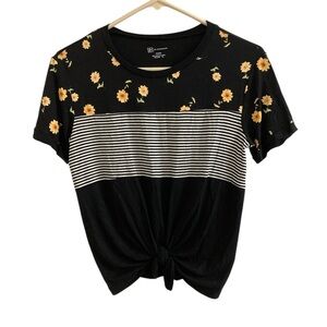 No Boundaries Juniors Black Soft Floral Knotted Front Top Size S (3-5) NWT